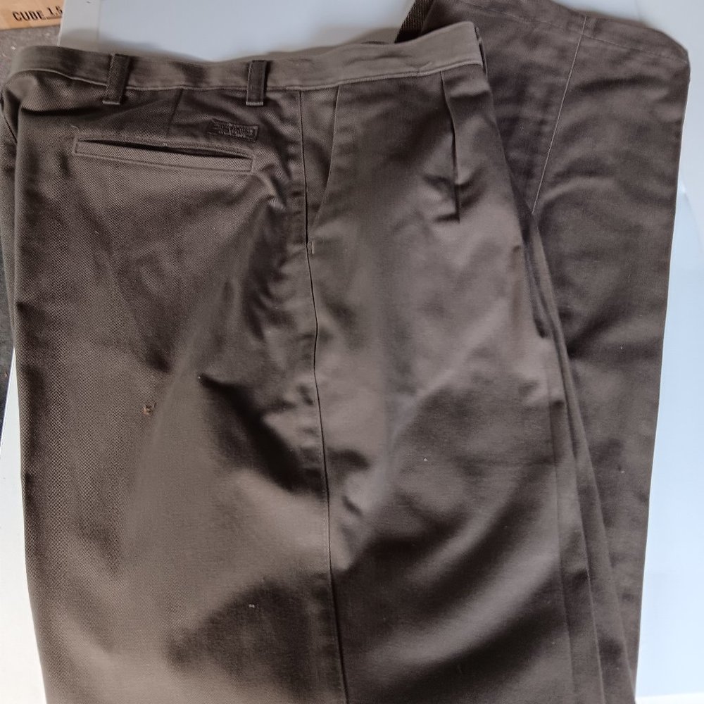 Lee men's pants size 38x32 brown